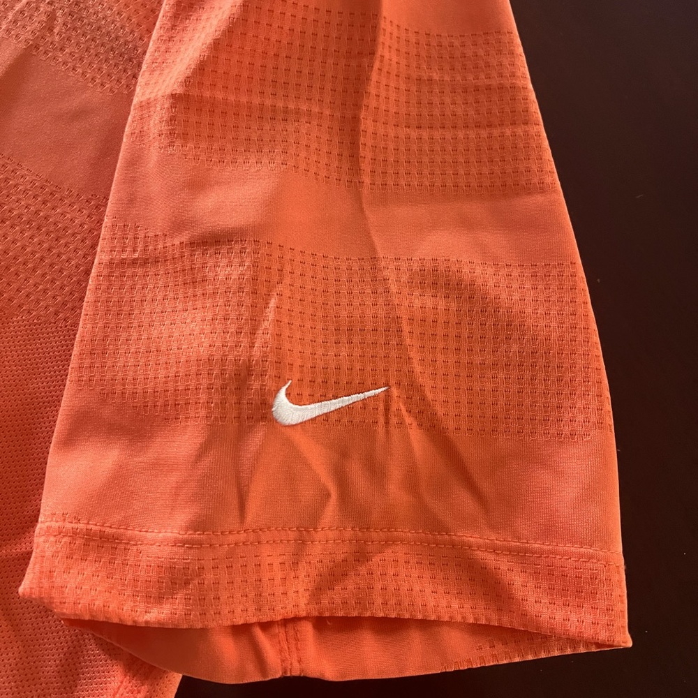 Nike golf shirt size large